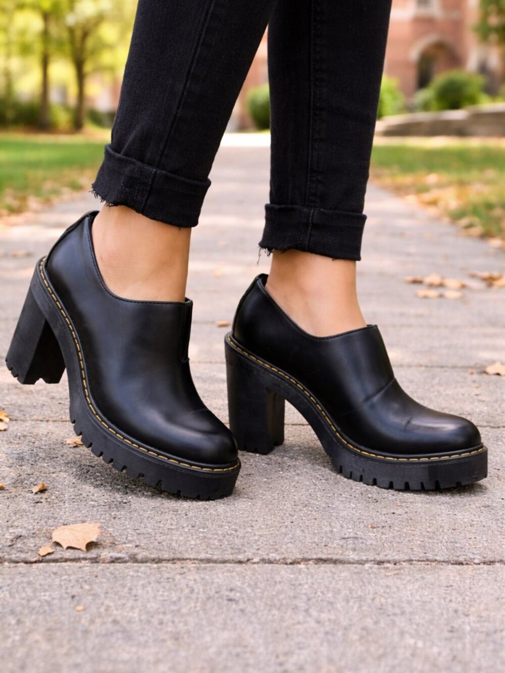 DR MARTENS CORDELIA RETRO MOD SMOOTH Black LEATHER HEELS